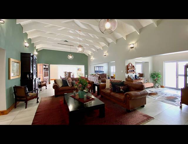 3 BEDROOM FREEHOLD FOR SALE IN PORT OWEN